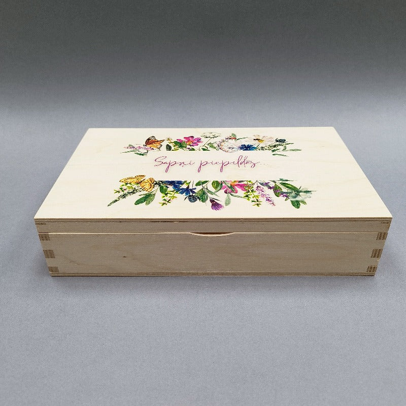 Koka kastīte ar savvaļas puķēm «Sapņi piepildās»